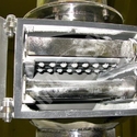 Teleskopski magnetni separator v omarični konstrukciji